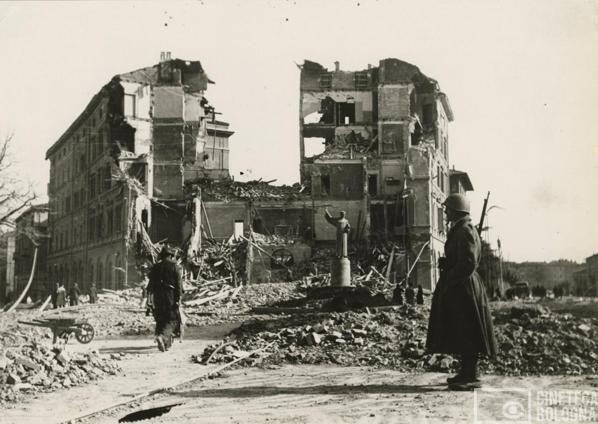 Bologna. Incursione Via Guinizelli e Via Carducci