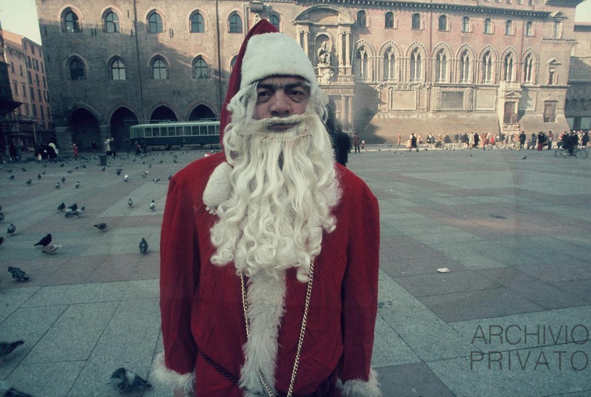 Bologna. Babbo Natale in Piazza Maggiore